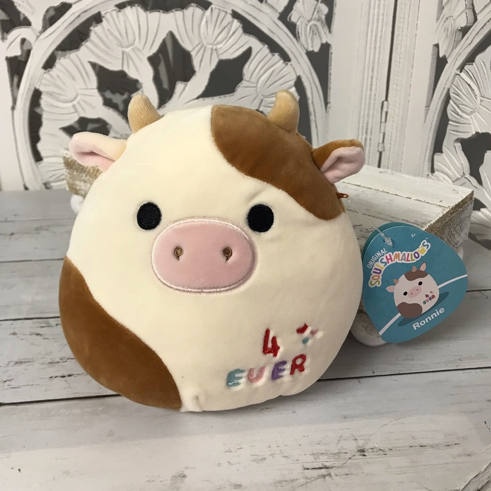 Squishmallows “Ronnie” the Brown Cow Valentines Edition